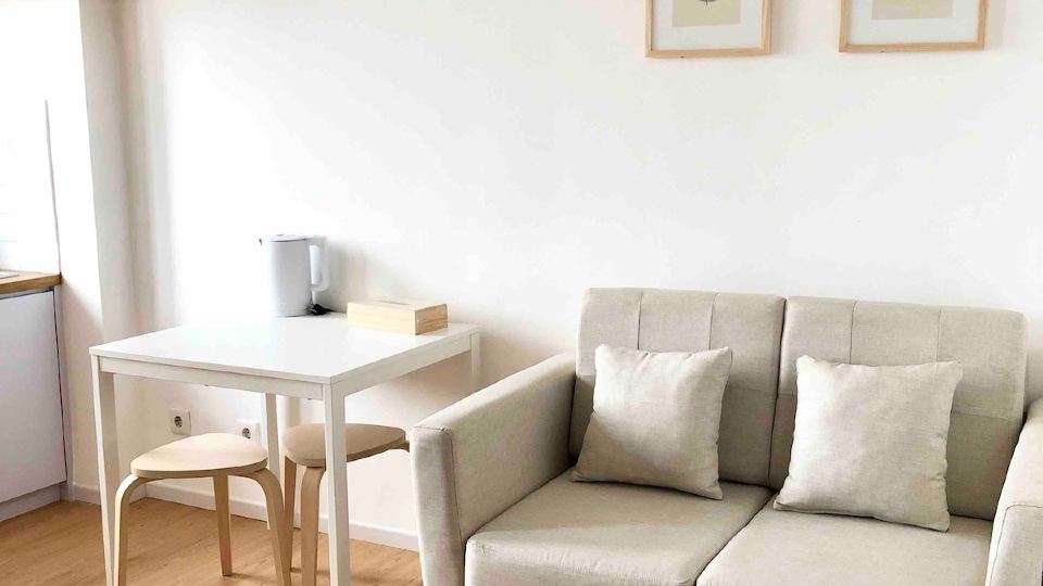 Zen inspired 2bedroom apartment mountain city view