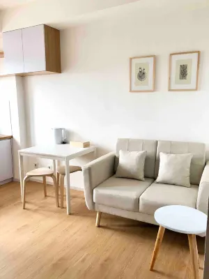 Zen inspired 2bedroom apartment mountain city view