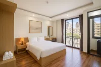 THE NAVIS HOTEL & APARTMENT - Beach