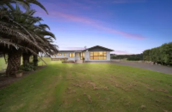 Secluded coastal escape for families—Apartment 2 Hotels in 