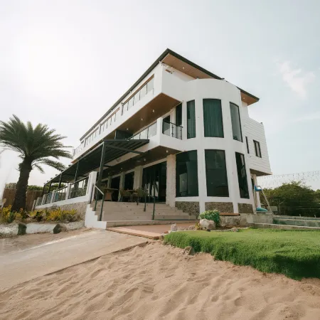 PlayaLolita Beach Resort
