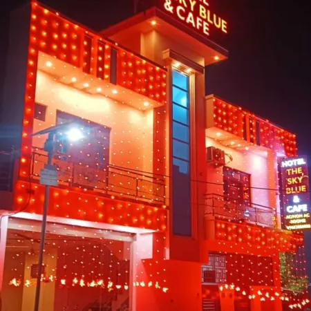 Hotel The Sky Blue & Caffe