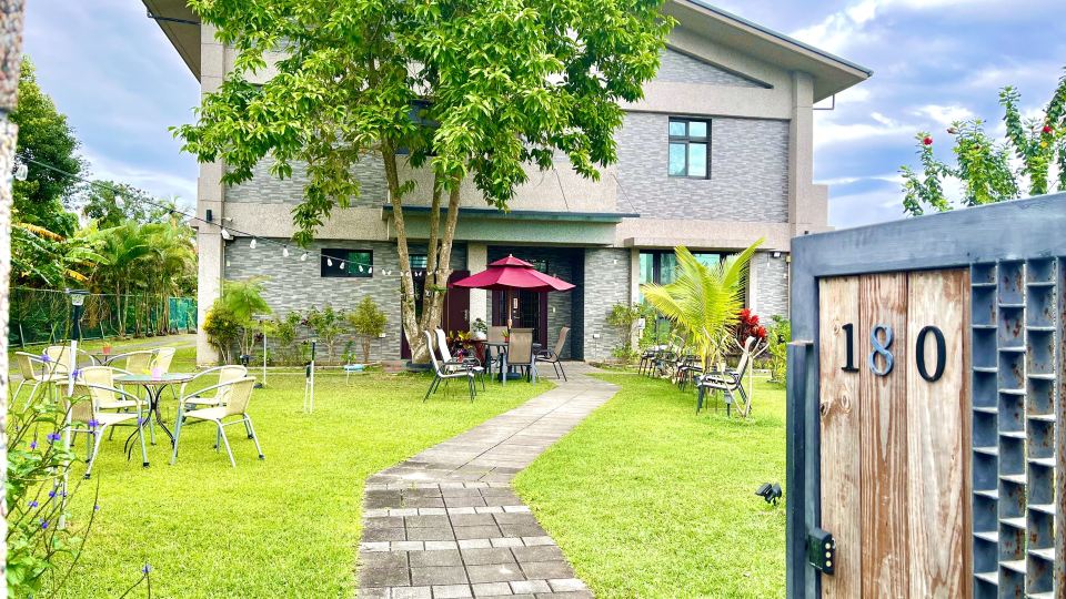 Ta Ni O homestay