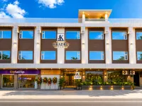 Kuadro Hotel & Suites