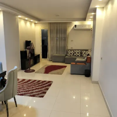 Comfy and luxurious central apartment east Cairo Отели рядом с достопримечательностью «Дворец барона Эмпейна»