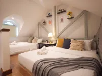 Just Sabai | 3BR Heritage House in Chinatown - Villaer