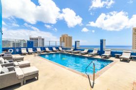 Sea La Vie Waikiki - 1 Bedroom Condo with WIFI, AC, Kitchen, 3-min Walk to Waikiki beach & Sleeps 4
