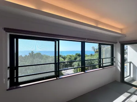 LAGUNA OKINAWA Beachfront YAKA Отели в г. Кин