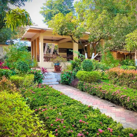 Pench Kulamama Safari Resort