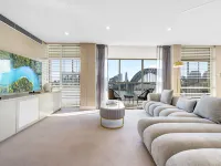 Sydney's Landmark Views from Luxury 2Bd Apt キリビリのホテル
