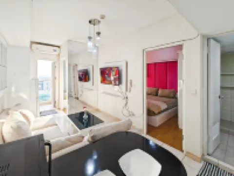 Cozy 2BR Spring Lake Apt