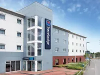 Travelodge Birmingham Perry Barr Отели рядом с достопримечательностью «Железнодорожный вокзал Уиттона»