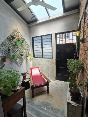 GENIEHOME No10 CLASSIC HOME 5BR6B free Wifi at SS2 PJ - Bungalows