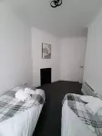 Unique 2 Bedroom Flat in the Heart of Reading! - 2성급