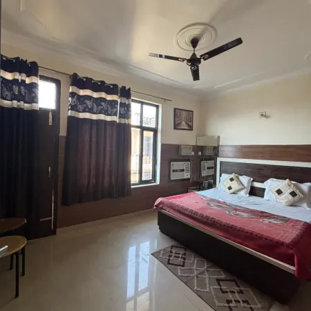Hotel Paradise Inn Отели в г. Катра