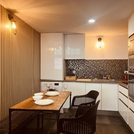 Forest-Themed Duplex Loft Near the Beach Отели рядом с достопримечательностью «Хемисферик»