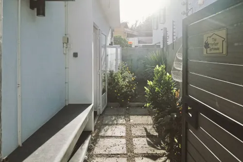 The Perfect Getaway - parking