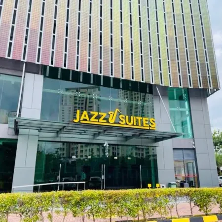 Gurney Seaview 2BR | High Floor | bathtub @ Jazz