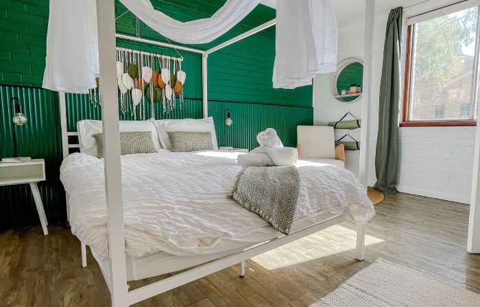 The Green Nest - Cozy Stay Near CBD + Free Parking