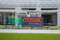 Mosaic Shapes Darker 3BR 8Pax w Bath Tub Hotels near Seri alam 贝壳石