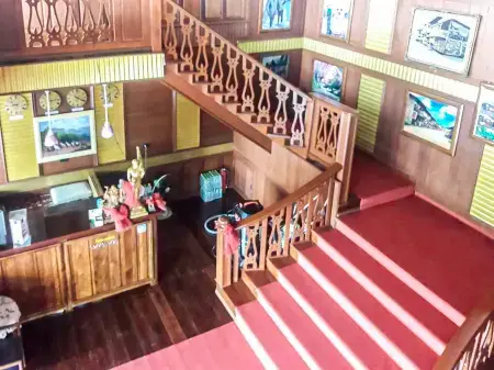 Waraporn Grand Mountain Hotel Отели в г. Wang Saphung