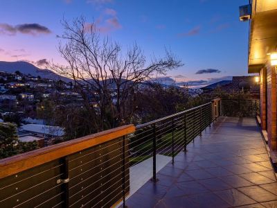 Lipscombe Mt Wellington view luxury house