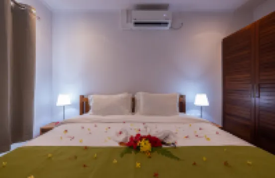 Crystal Shores Self Catering Apartments - Beau Vallon, Seychelles
