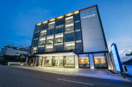 阿斯頓埃米達裏邦加酒店和會議中心 酒店