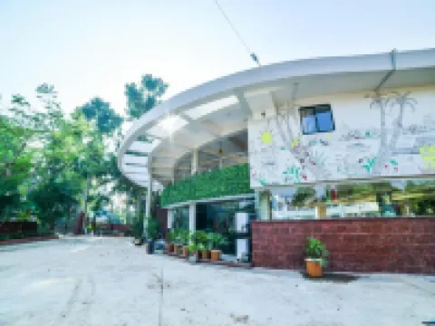 Ocean White Sands Resort & Spa Hotels in Varca