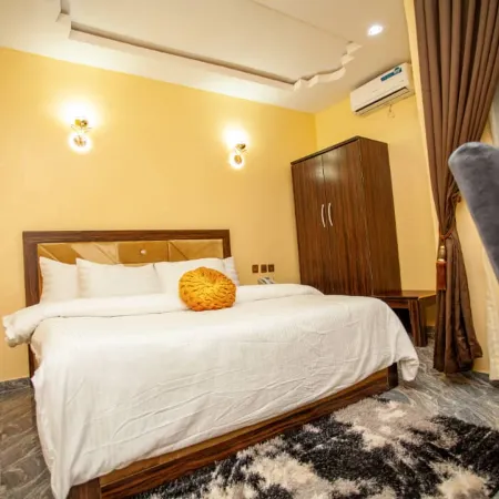 KCC HOTELS AND SUITES Отели в г. Калабар