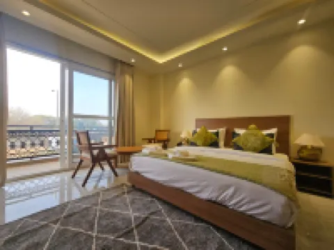Dwellr Luxury Stays