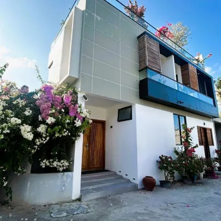 UNWIND DHIGURAH BY EMPRESS