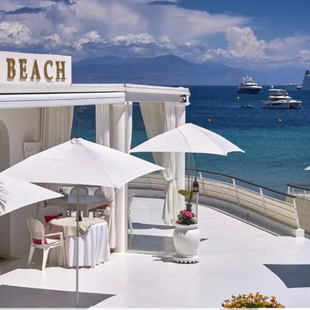 Waterfront villa in Cap d'Antibes