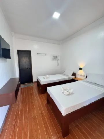Green Meadows Tourist Inn Hotel di 
