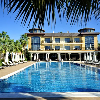 فيلا أوجوستو بوتيك هوتل - بوتيك كلاس Hotels near برج ألانيا الأحمر