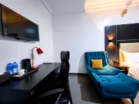 Aotel Hotel Lagos Crescent