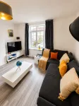 East London Home|Parking|Garden & Self Check-In