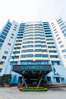 Cosmos Surgut City Park Hotel - 停車場