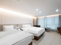 Zenith Hotel Hotels near Songhwasa