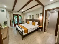 Wanathara Resort - Pools