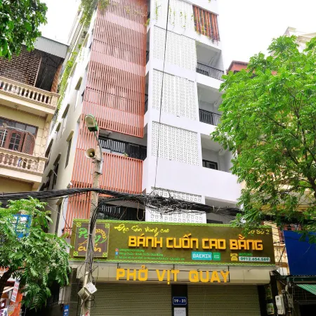 Xuan Thuy Era Apartment Отели рядом с достопримечательностью «Кау Гиай»