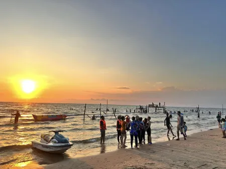 The Mangrove Beach Resort Отели рядом с достопримечательностью «Кириром»