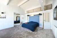 Villa Sea-from the Beach - Swimming Pool Hotels in 