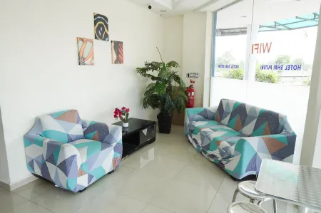 Hotel Shri Putiri Отели рядом с достопримечательностью «Mosque Tanjung Puteri Resort»