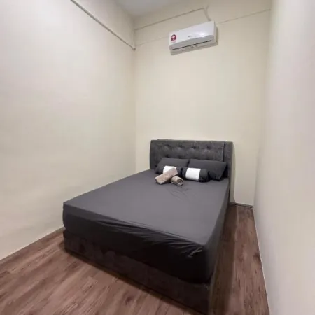 Leo66 Guest House