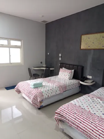 Tulip Guest House & Cafe