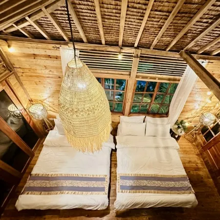 Sundown Farm Stay | Pinewood Villa with Pool