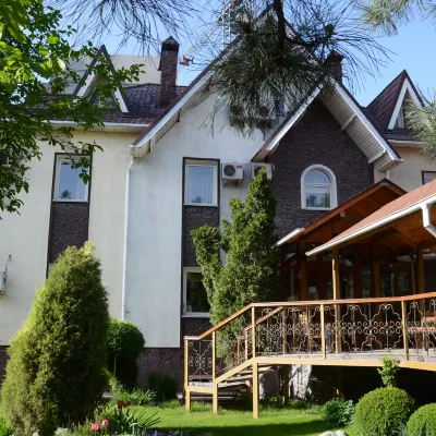 Asian Mountains Hotels near Moscow