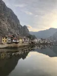 Mor Salkım Konağı