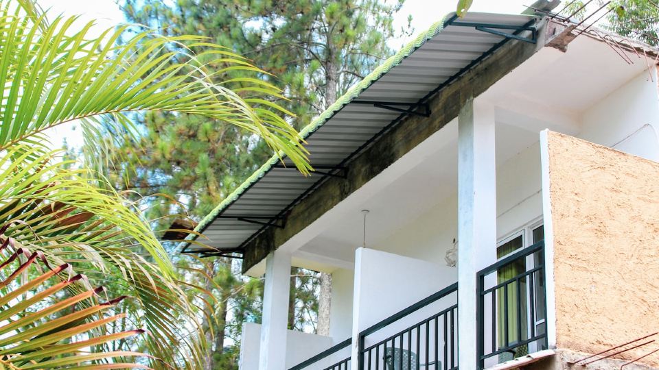 Velora Hill Ella | Panoramic Hilltop Stay #102